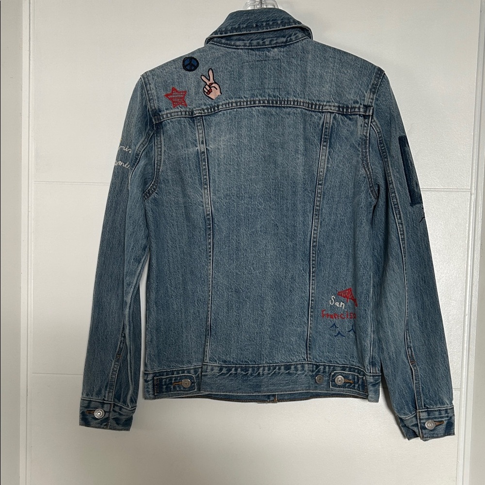 Levi's Blue Jean Jacket with Colorful Embroidery - Picture 3 of 10